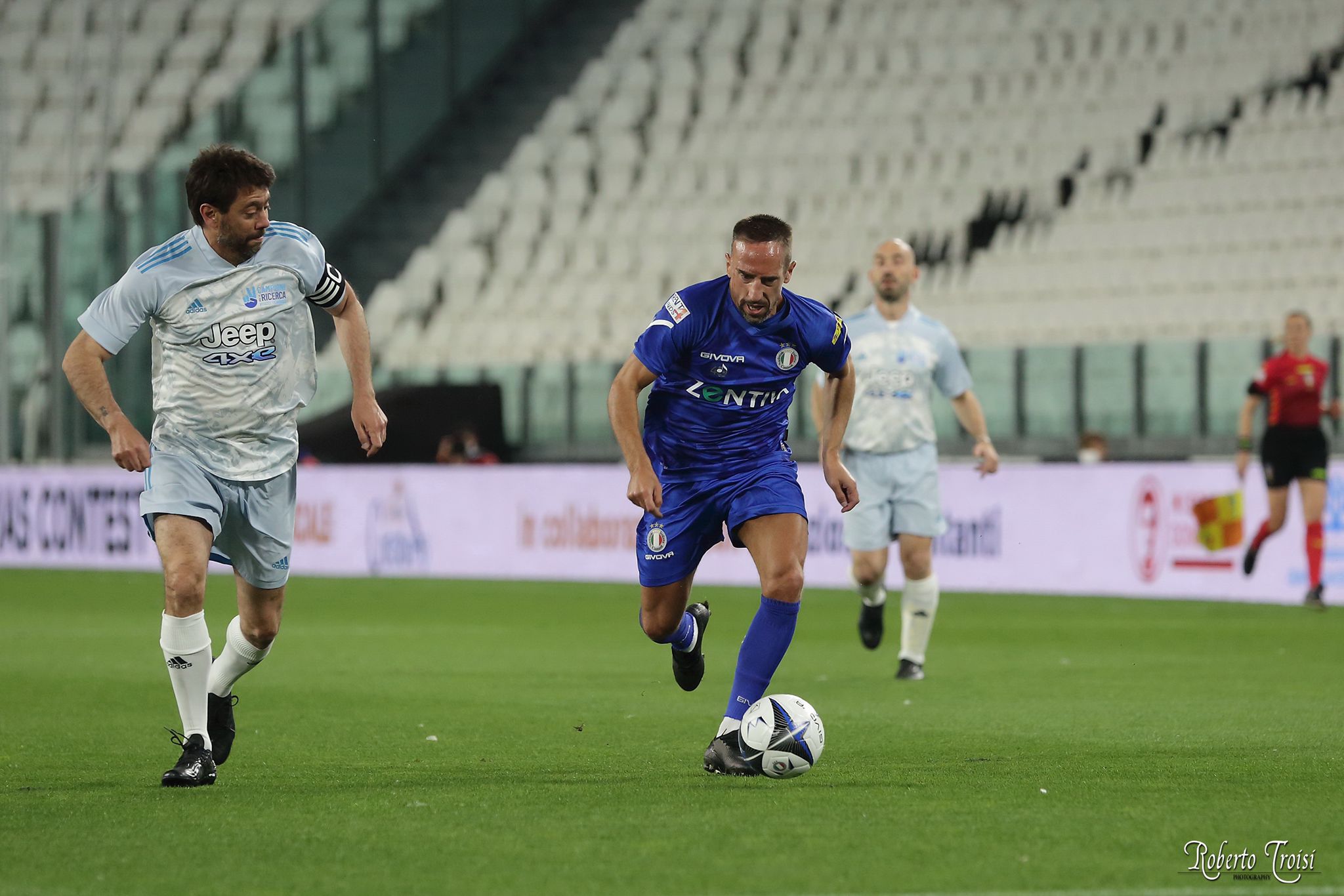 La partita del cuore : la nazionale cantanti vince 7-5 15 95D8816E 8DD3 4052 8512 0804EF3D7E6D