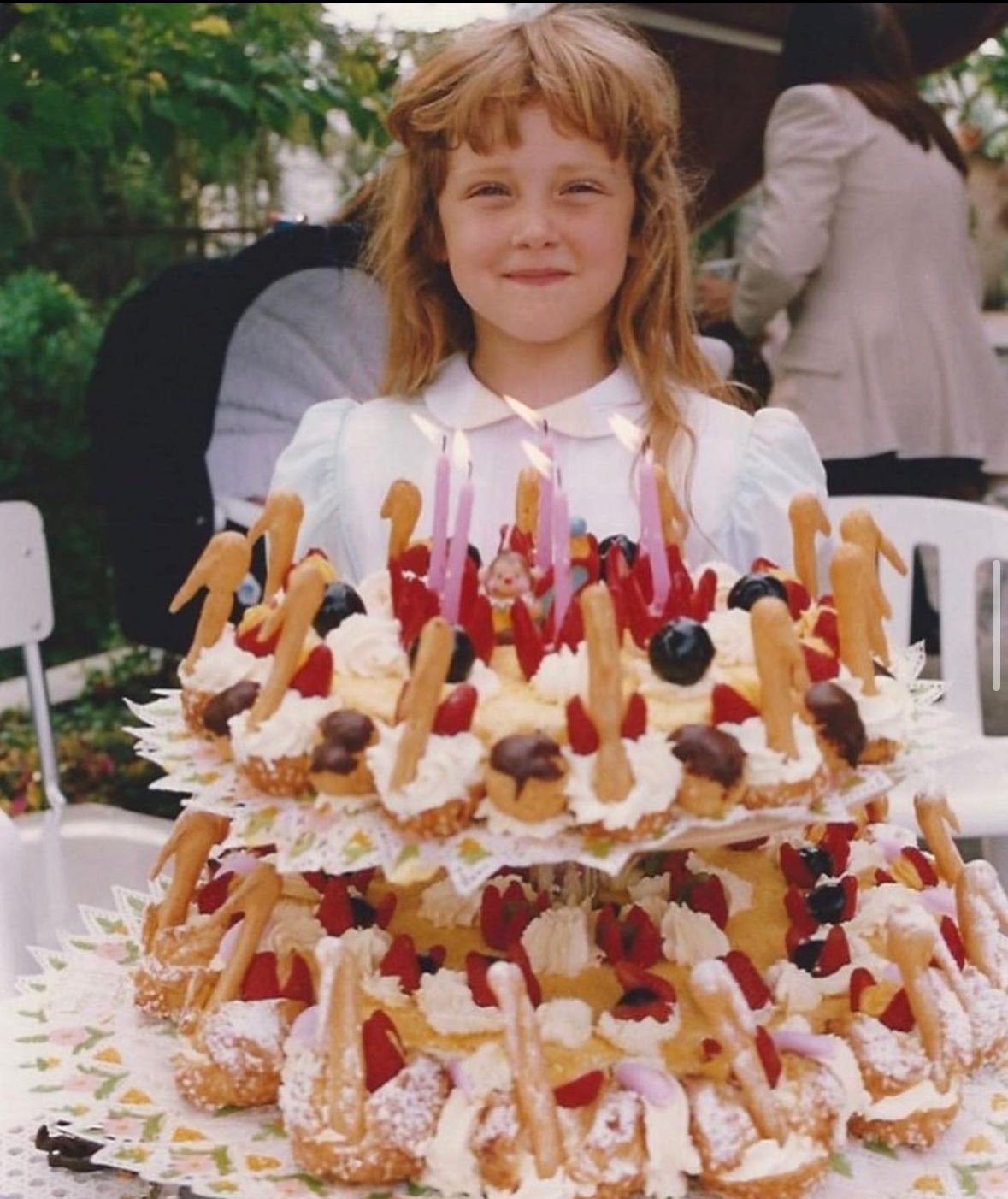 Chiara Ferragni 36 anni da invidia, la regina dei click festeggia così 4 Chiara Ferragni da piccola al suo compleanno